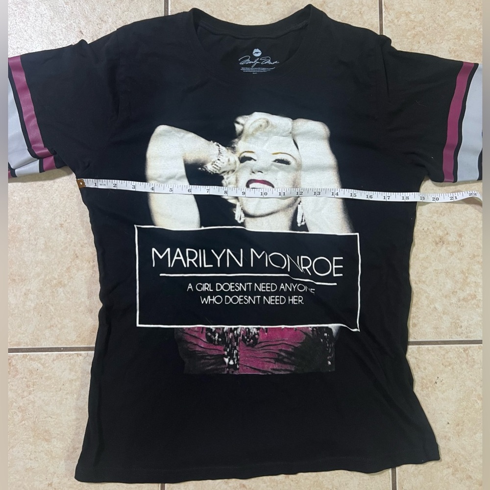Marilyn Monroe Graphic Black Tshirt with a Quote Women’s Junior Sz 2xl (19) - Picture 5 of 7